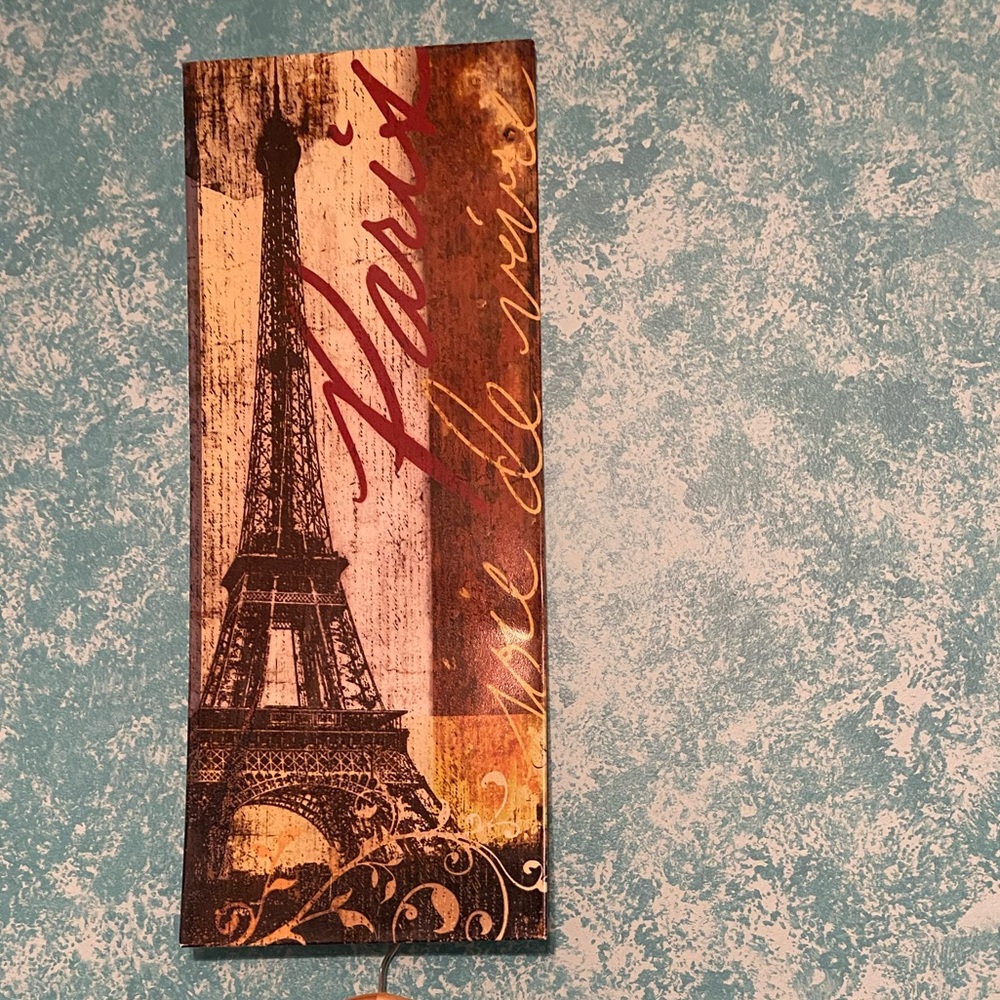 Wall decor: Paris metal sign